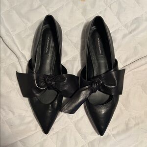 BCBGMaxAzria genuine leather Black Pointed Flats with Bow